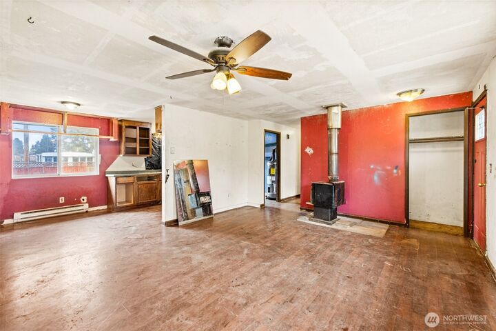 Property Photo:  31  Sunrise Place  WA 98362 