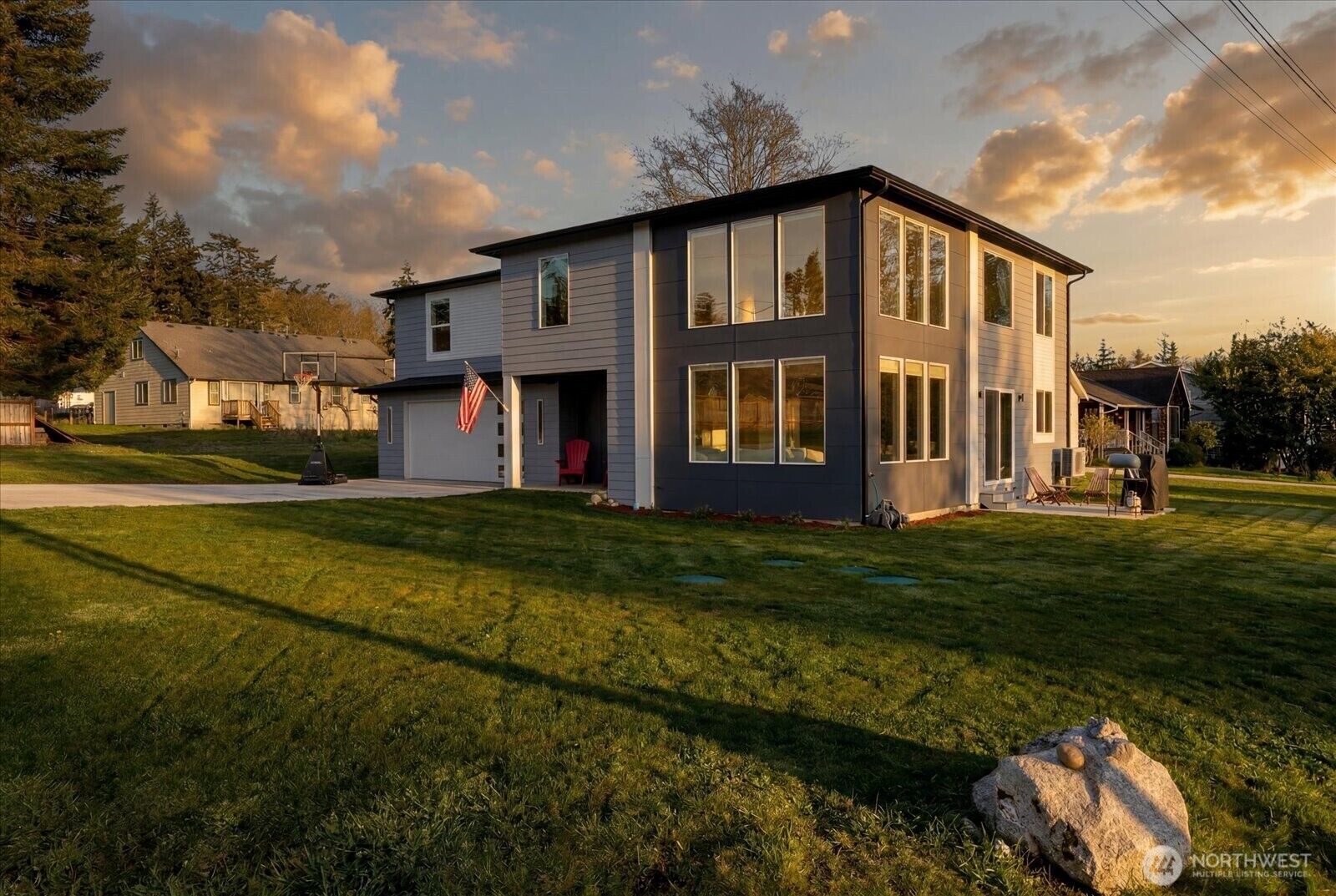 Property Photo:  1203  Byrd Street  WA 98239 