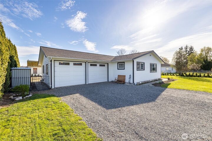 Property Photo:  308  Baker Street  WA 98247 