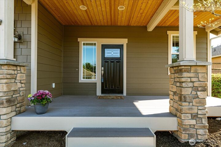 Property Photo:  2837 SW Fairway Point Drive  WA 98277 