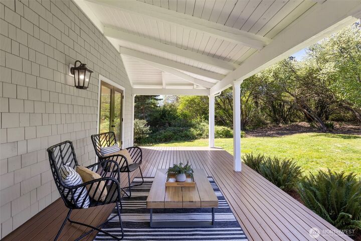 Property Photo:  355  21st Street  WA 98368 