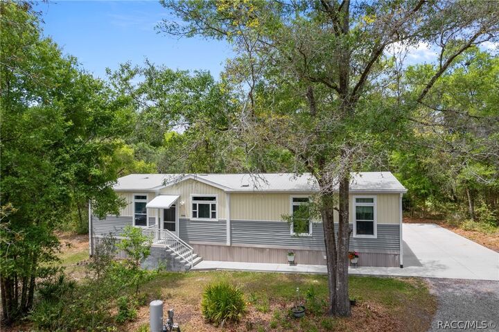 Property Photo:  2242 N Donovan Avenue  FL 34428 
