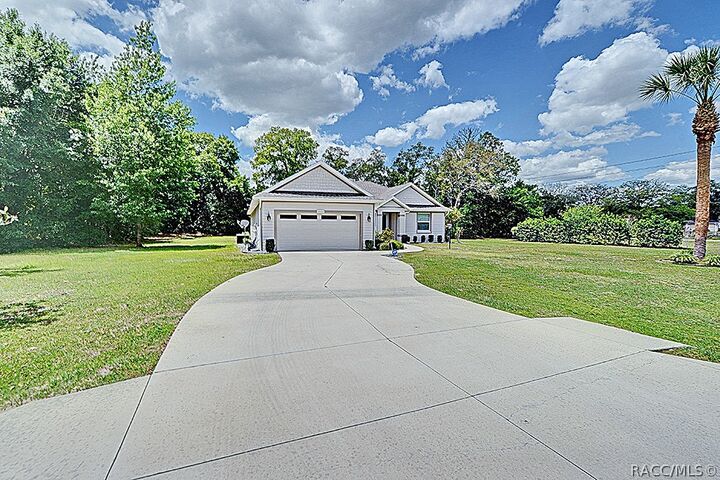 Property Photo:  10584 SW 53rd Circle  FL 34476 