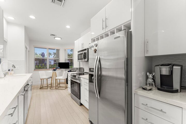 Property Photo:  2221 NW 62nd Drive  FL 33496 