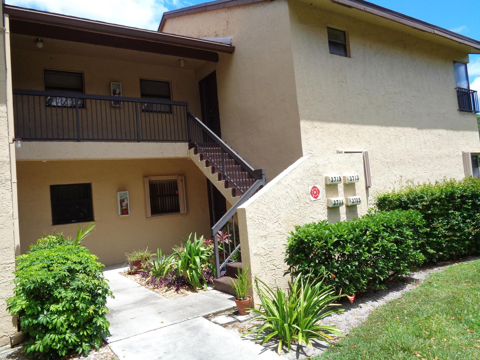 Property Photo:  3713 Cocoplum Circle 3545  FL 33063 