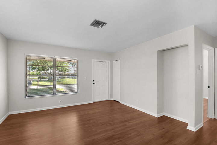 Property Photo:  9040 SE Hobe Ridge Avenue  FL 33455 