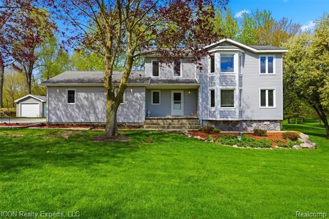 Property Photo:  6541 Springfield Lane  MI 48346 