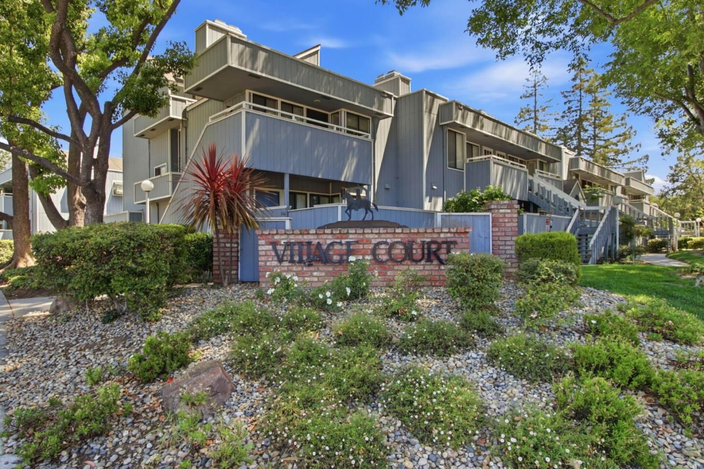 Property Photo:  942 La Barbera Drive  CA 95126 