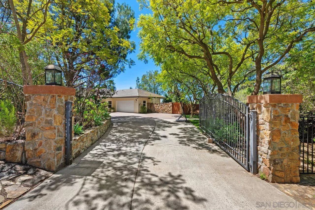 Property Photo:  17035 Rio Maria Rd  CA 92040 