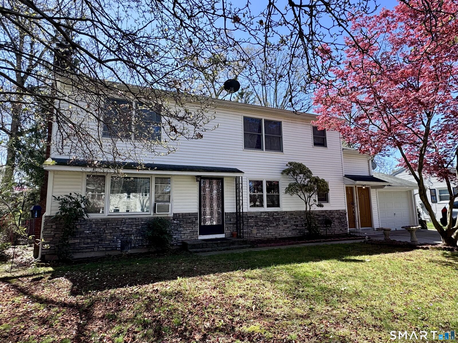 Property Photo: 8 Oakridge Drive CT 06082