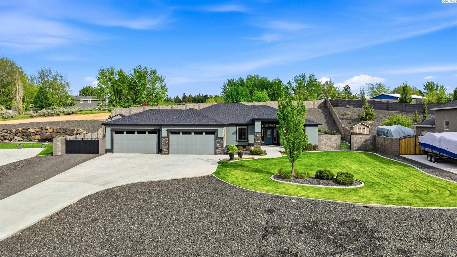 Property Photo:  2788 Sunshine Ridge Rd  WA 99352 