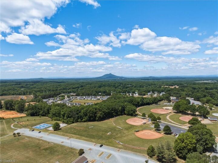 Property Photo: 424 West Street NC 27021