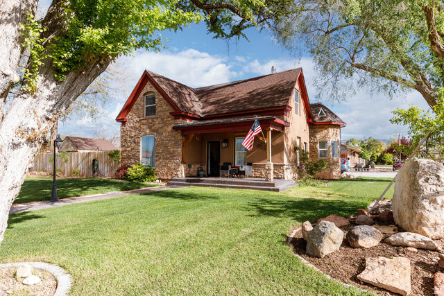Property Photo:  195 E 400 N  UT 84701 