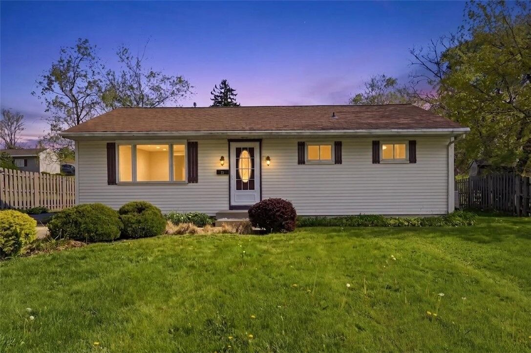 Property Photo:  72 Sycamore Street  PA 15009 