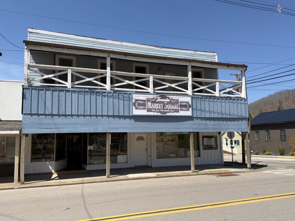 Property Photo:  311 Elm St  PA 16353 