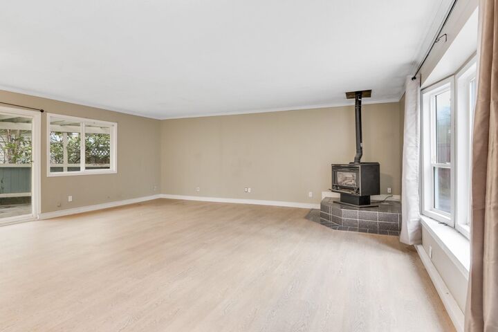 Property Photo: 49011 Sheldon Road 1 BC V4Z 1B9
