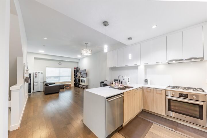 Property Photo: 7168 Lynnwood Drive 21 BC V7C 0E3