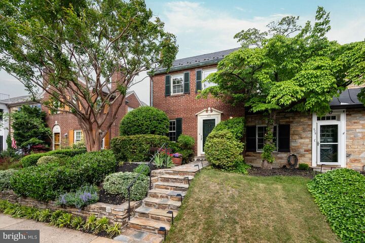 Property Photo:  922 S Saint Asaph Street  VA 22314 
