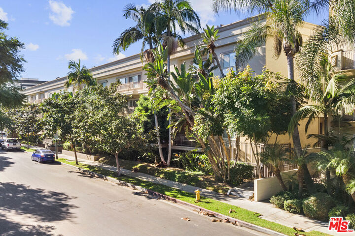 Property Photo:  141 S Clark Dr  CA 90048 