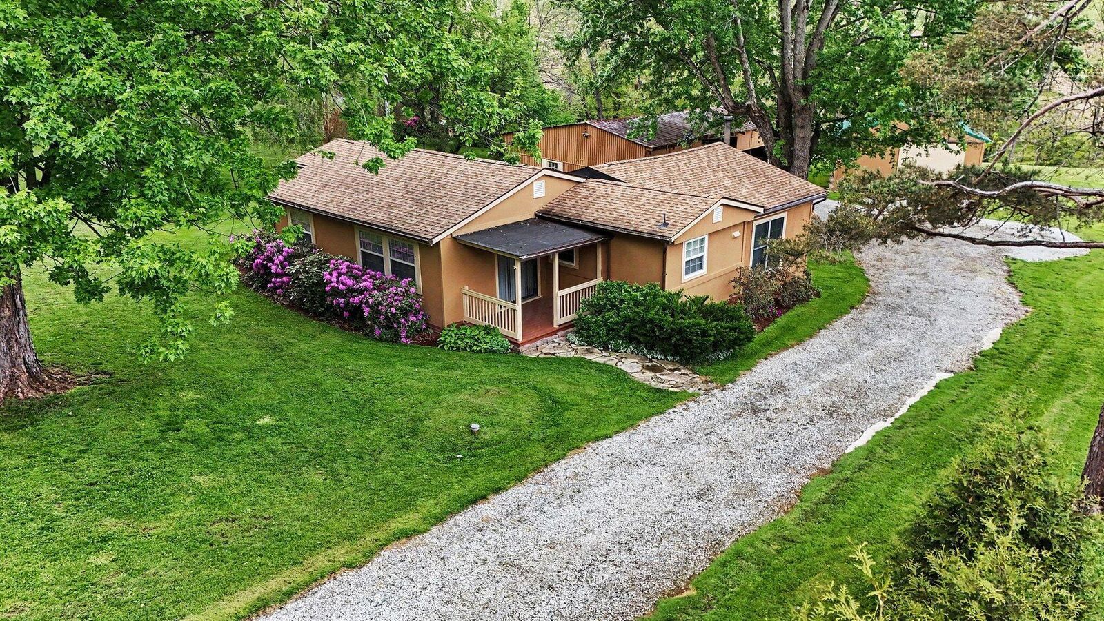 Property Photo:  3478 Corner NW Road  OH 43001 