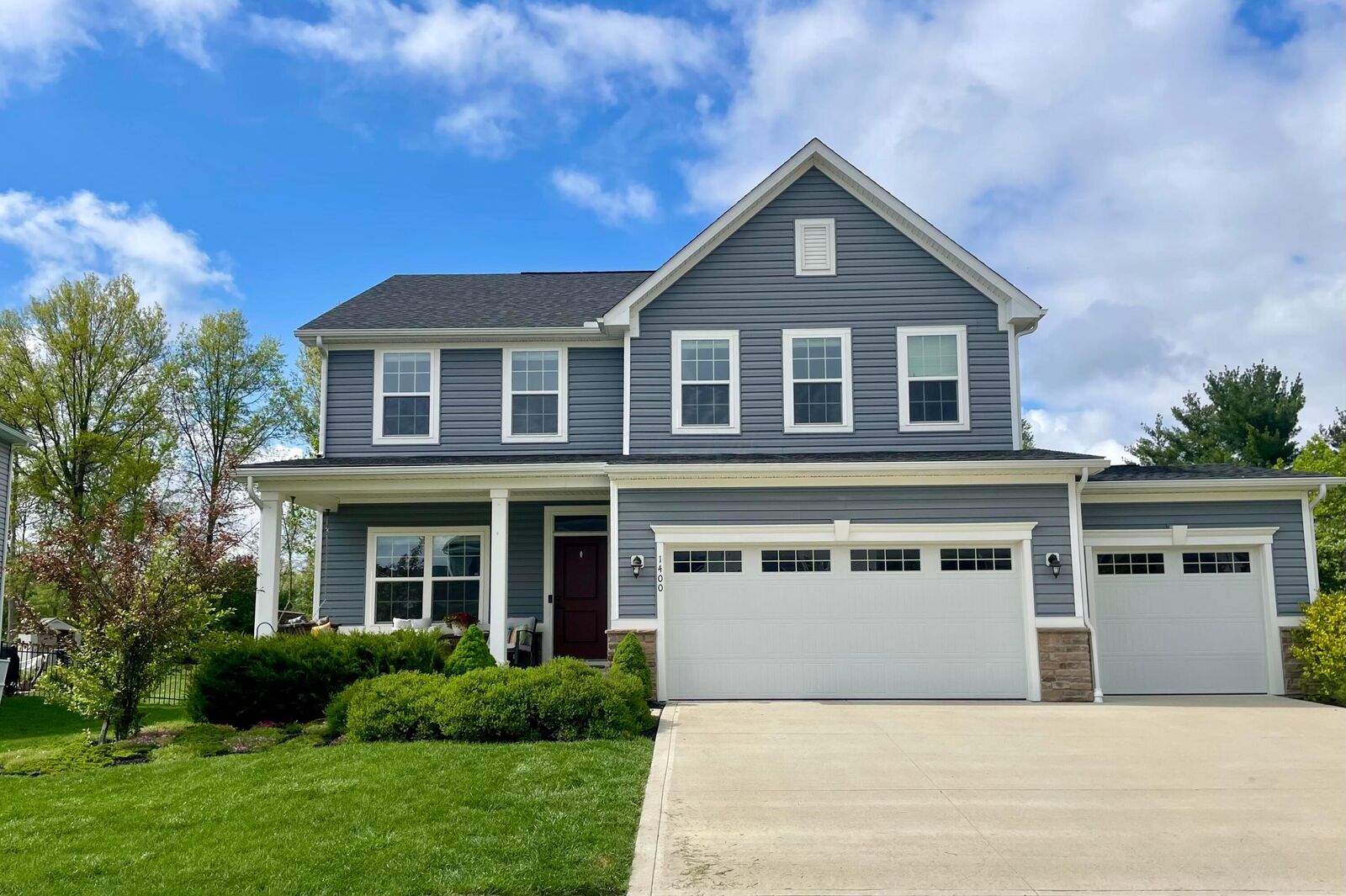 Property Photo:  1400 Redtop Court  OH 43040 