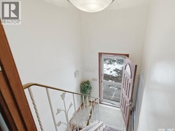 Property Photo:  19 Dixon Crescent  SK S4N 1V3 