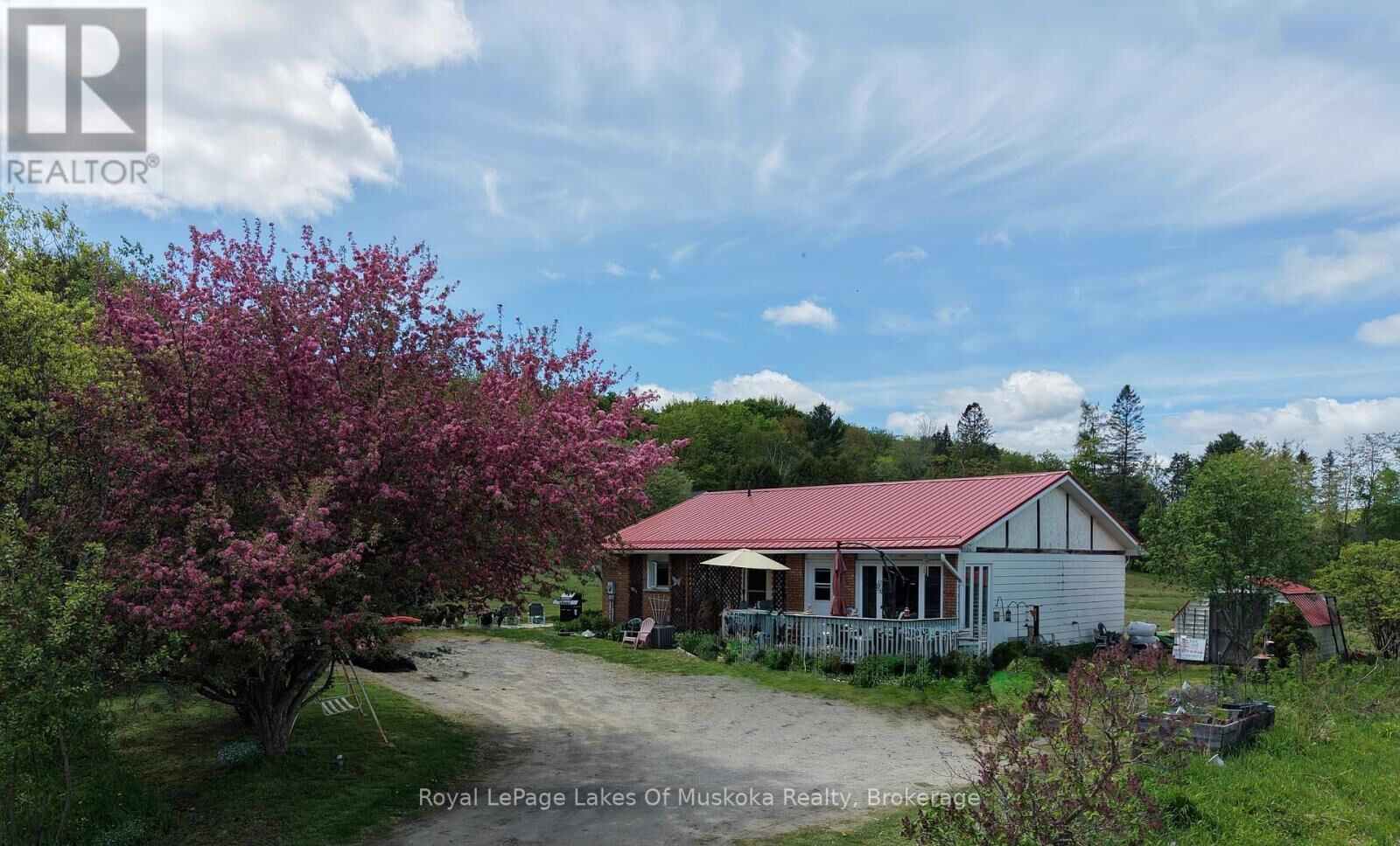 Property Photo: 250 Stephenson Rd 12 W Road ON P0B 1M0