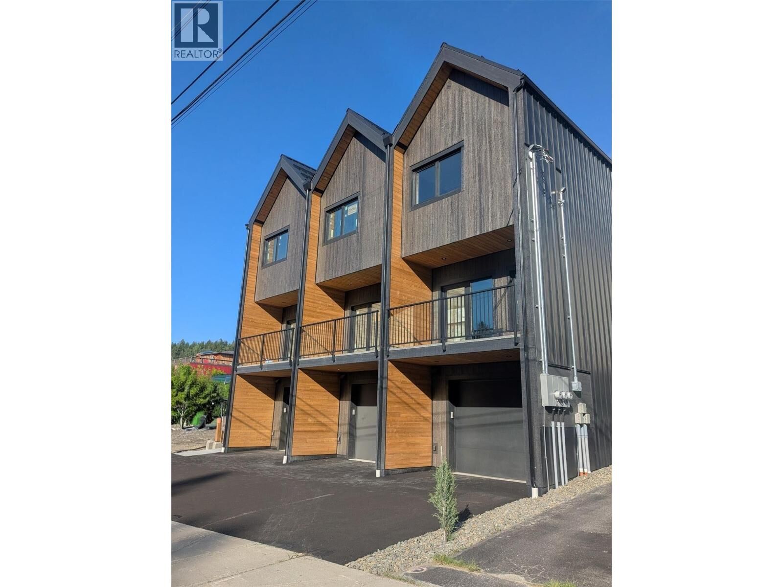 Property Photo: 81 Wallinger Avenue BC V1A 1Y6