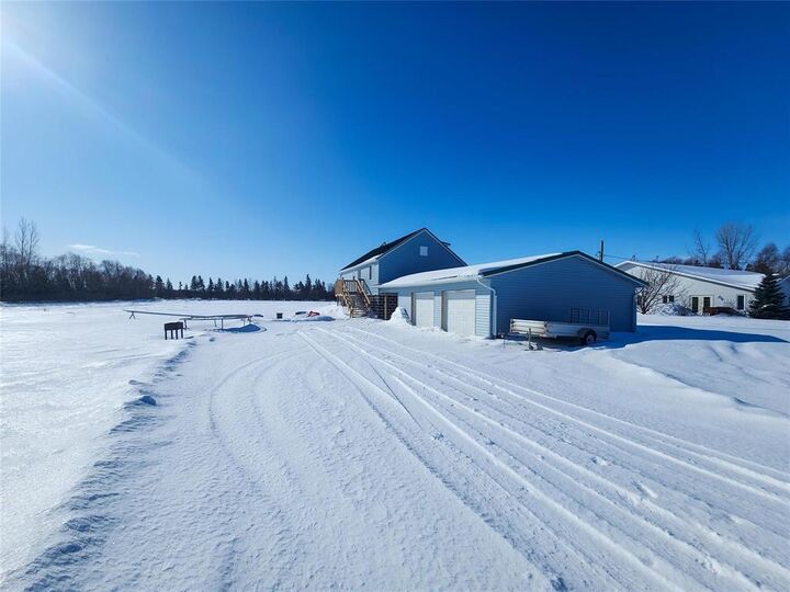 Property Photo:  30 Henry Street  MB R0C 0A0 