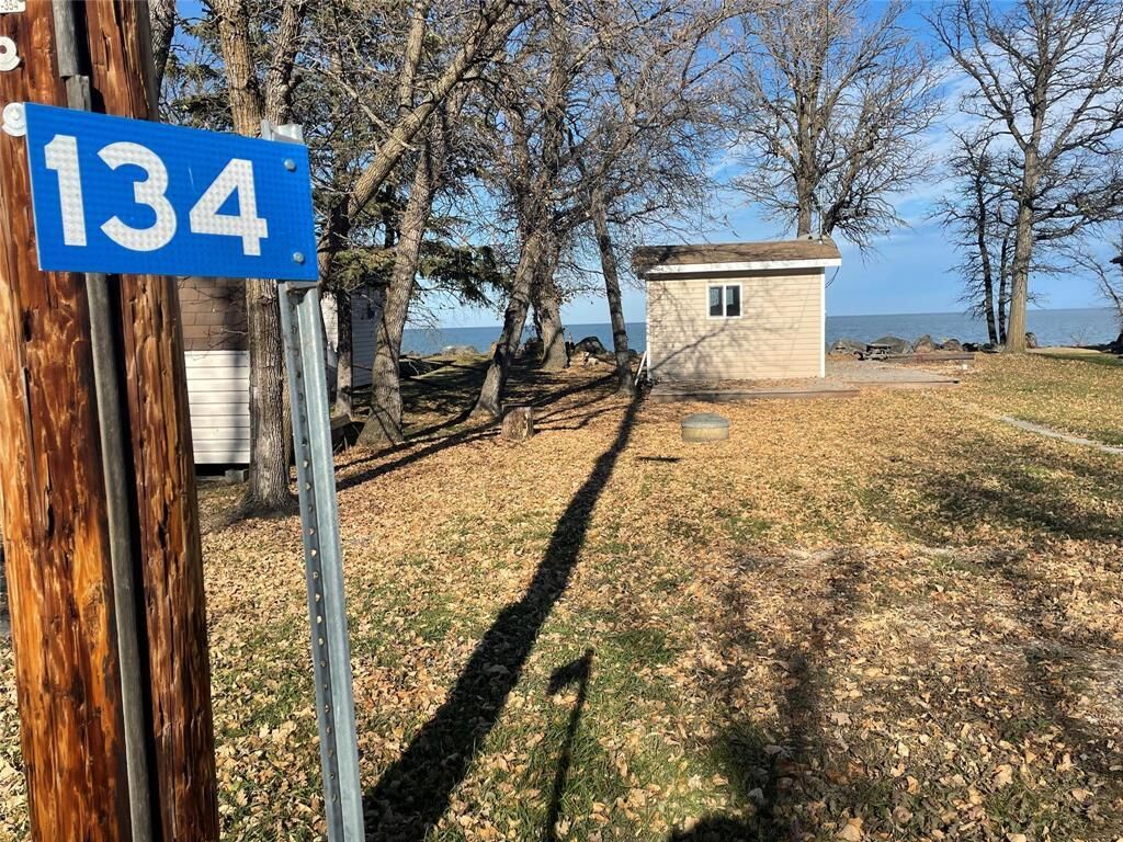 Property Photo:  134 Lake Drive East  MB R0L 1K0 
