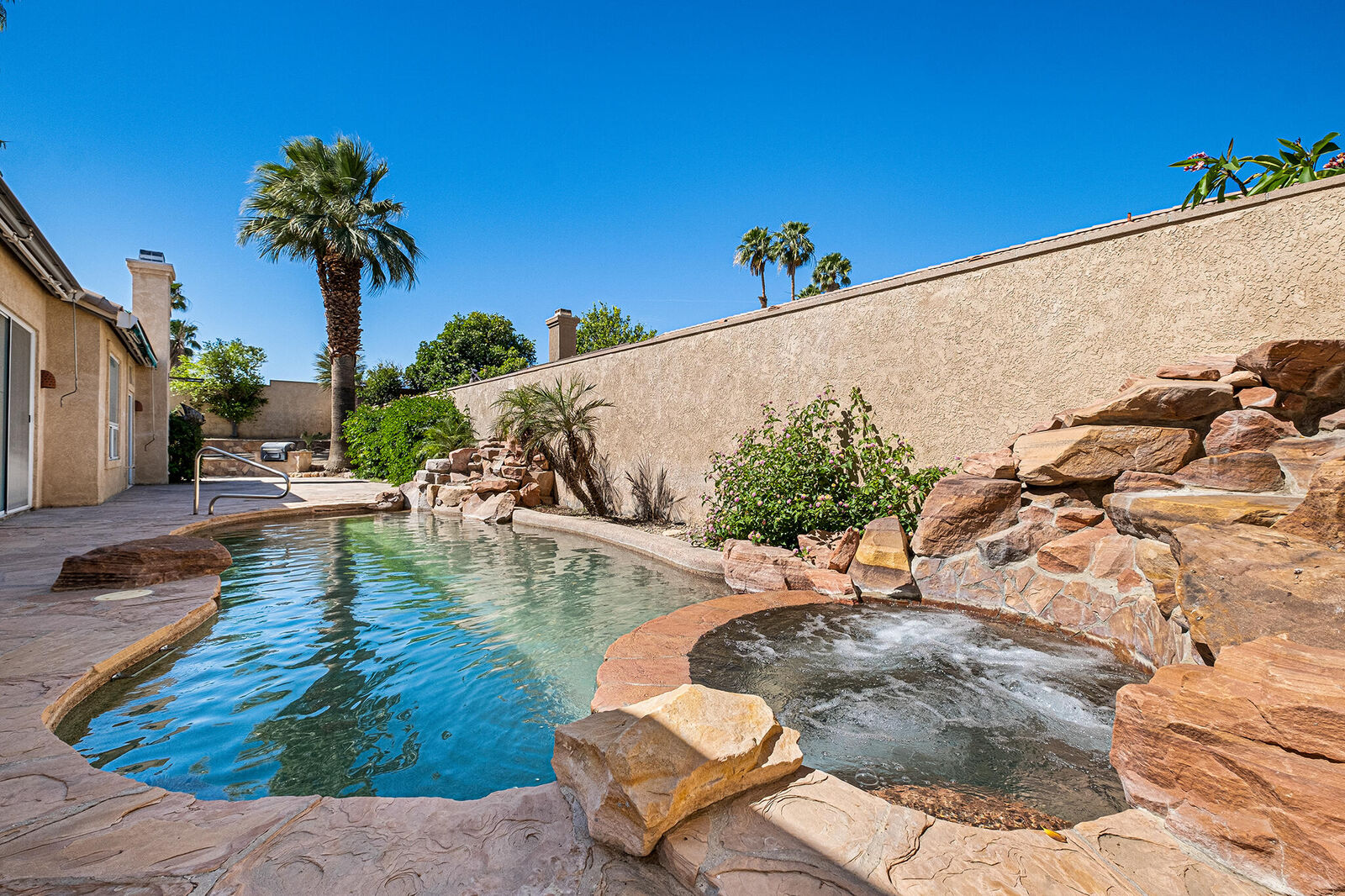 Property Photo:  44965 Malia Circle  CA 92253 