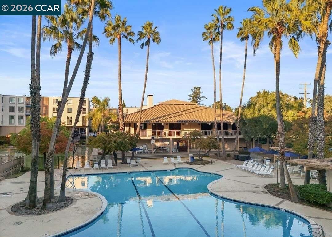 Property Photo:  490 N Civic Dr 314  CA 94596 