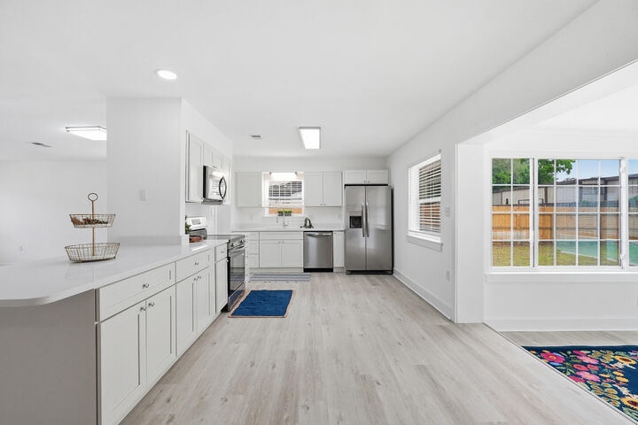 Property Photo: 306 Union Street FL 32547