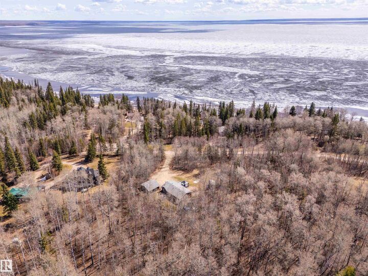 Property Photo: 308 42208 Twp Road 650-Whispering Spruce Estates AB T9M 1P3