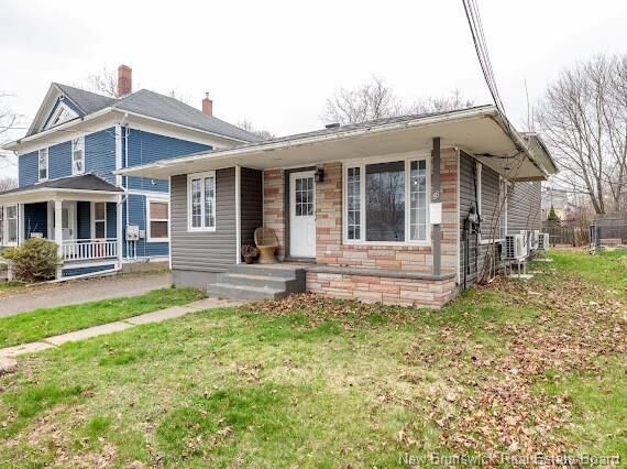 86-88 Somerset — photo 1
