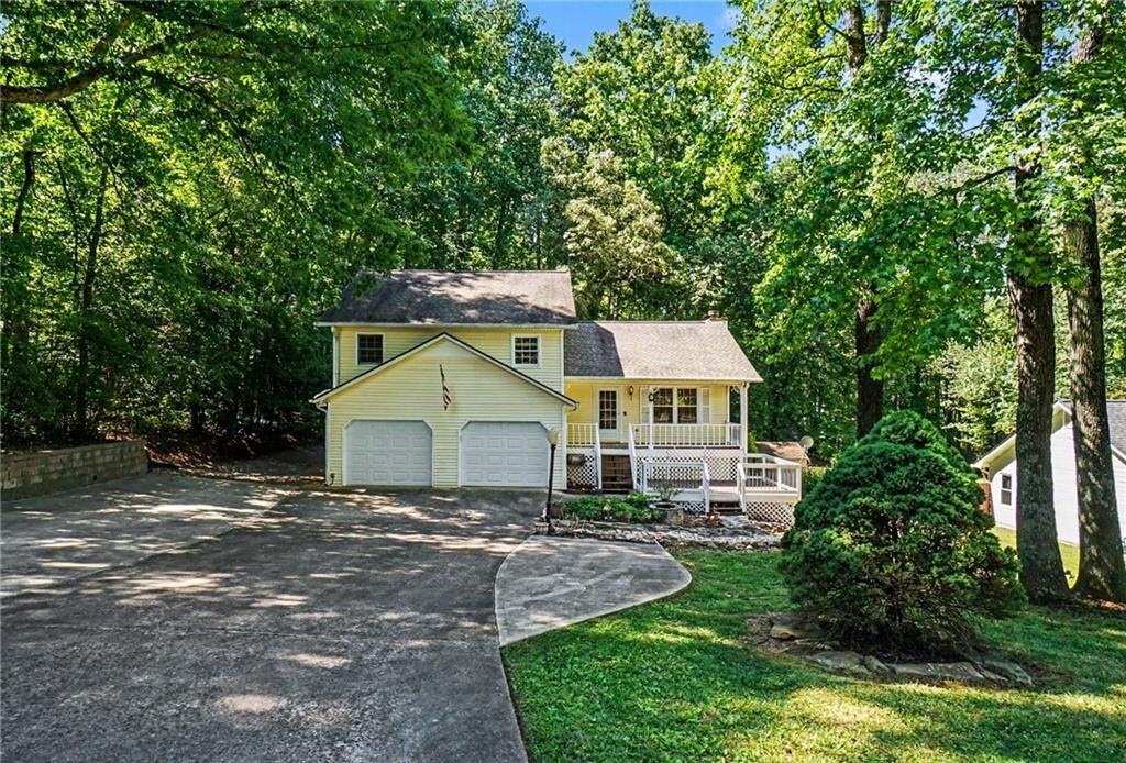 Property Photo:  174 W Mountain Oak Street  GA 30115 