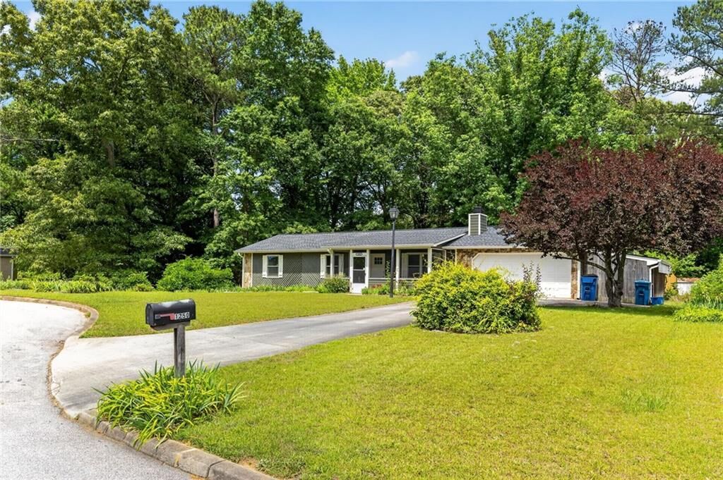 Property Photo:  1250 Westwood Court  GA 30017 
