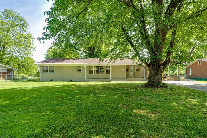 Property Photo:  908 Highland Avenue  TN 37347 