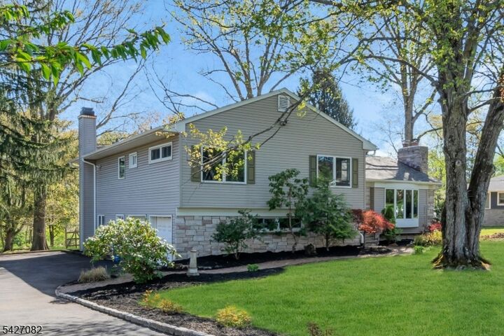 Property Photo:  42 Crest Dr  NJ 07920 