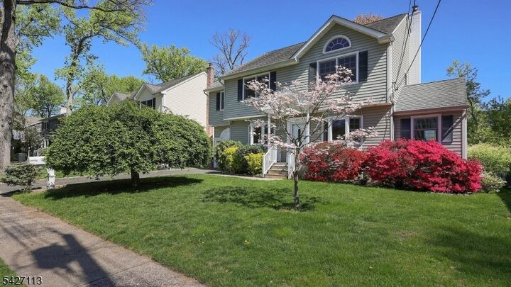 Property Photo:  221 Ayliffe Ave  NJ 07090 
