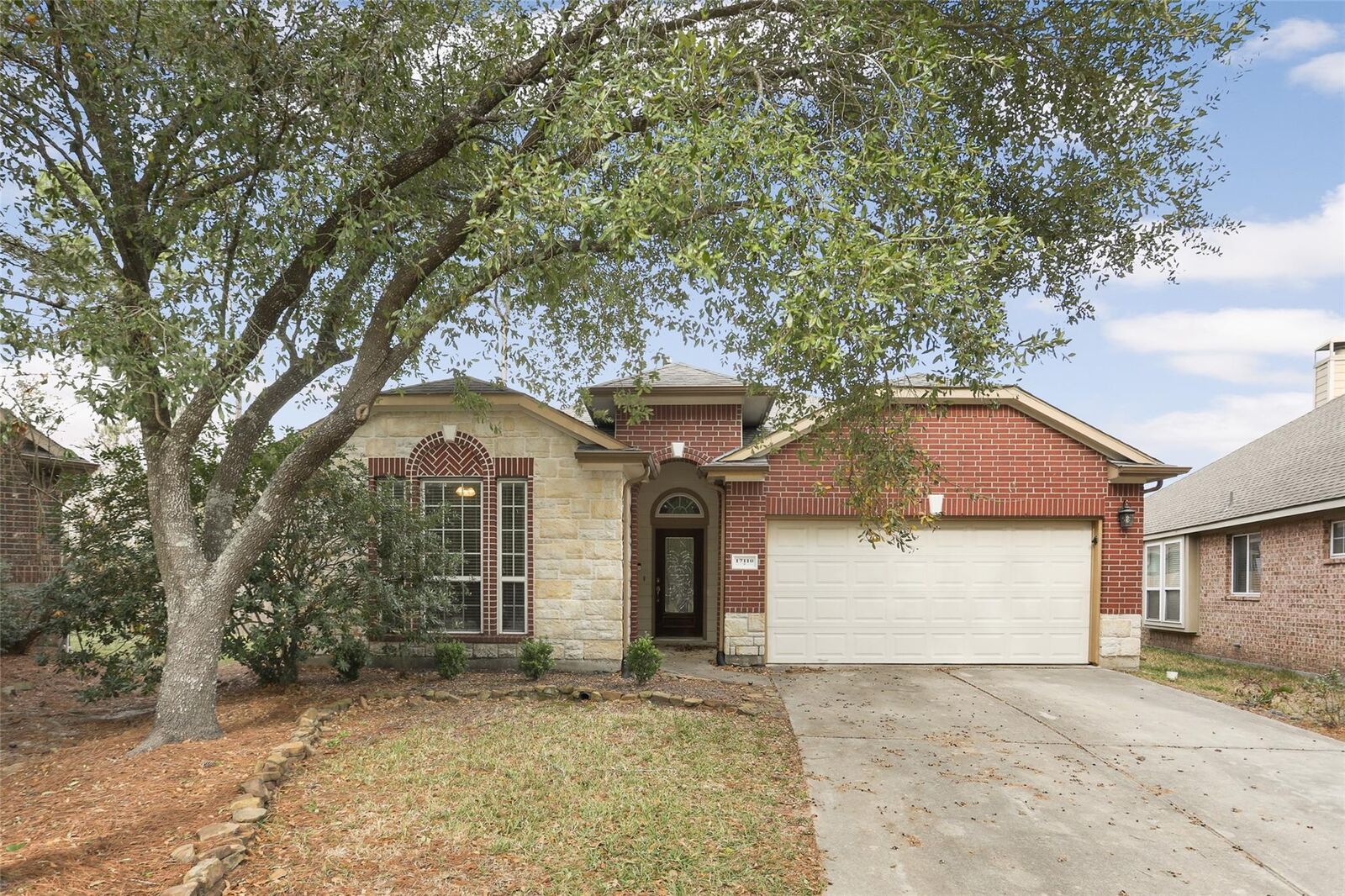 Property Photo: 17110 Tupelo Garden Circle TX 77346