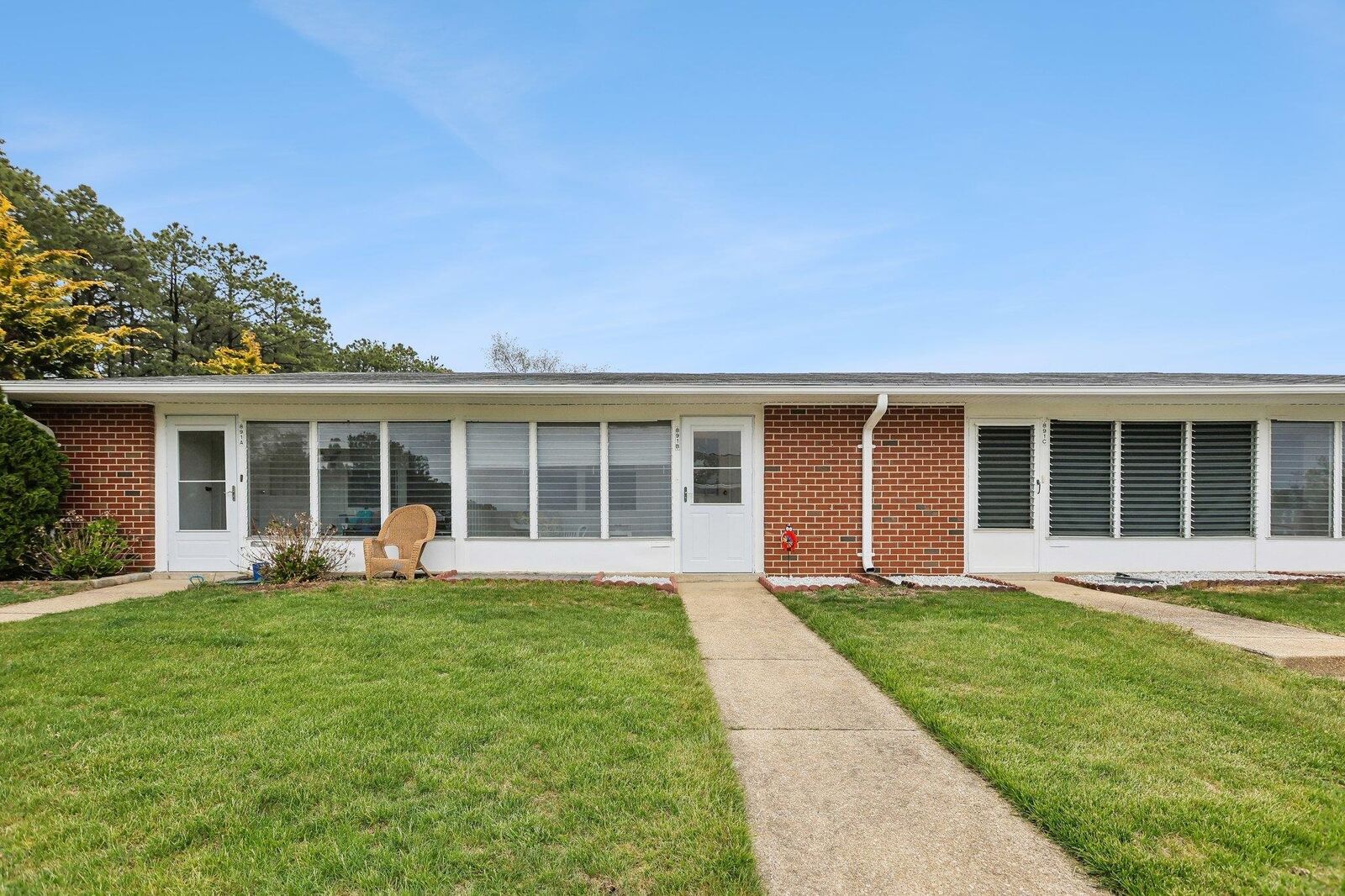 Property Photo:  891B Inverness Ct B  NJ 08701 