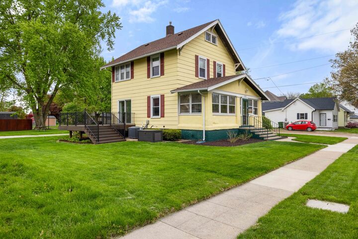 Property Photo:  1122 3rd Street  IA 50036 