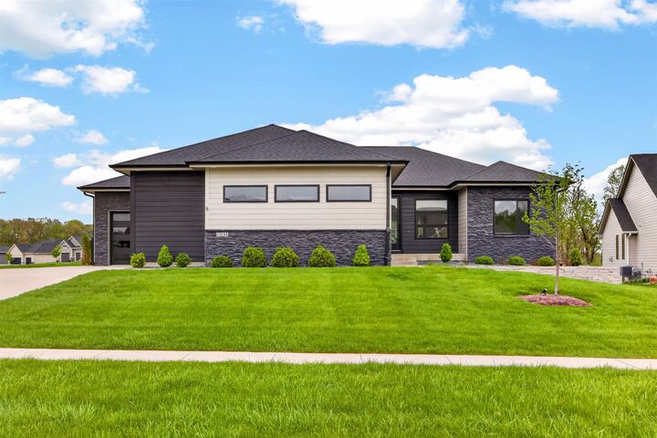 Property Photo:  1031 Timber Valley Circle  IA 50226 