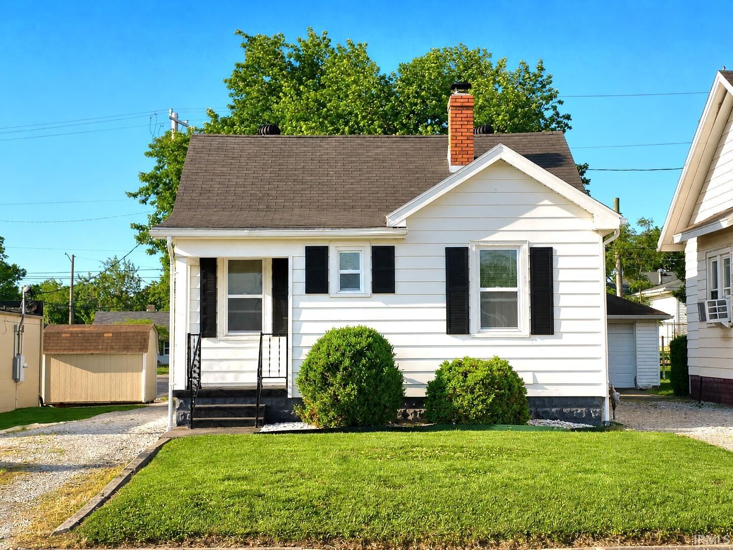 Property Photo:  513 Richardt Avenue  IN 47711-3745 