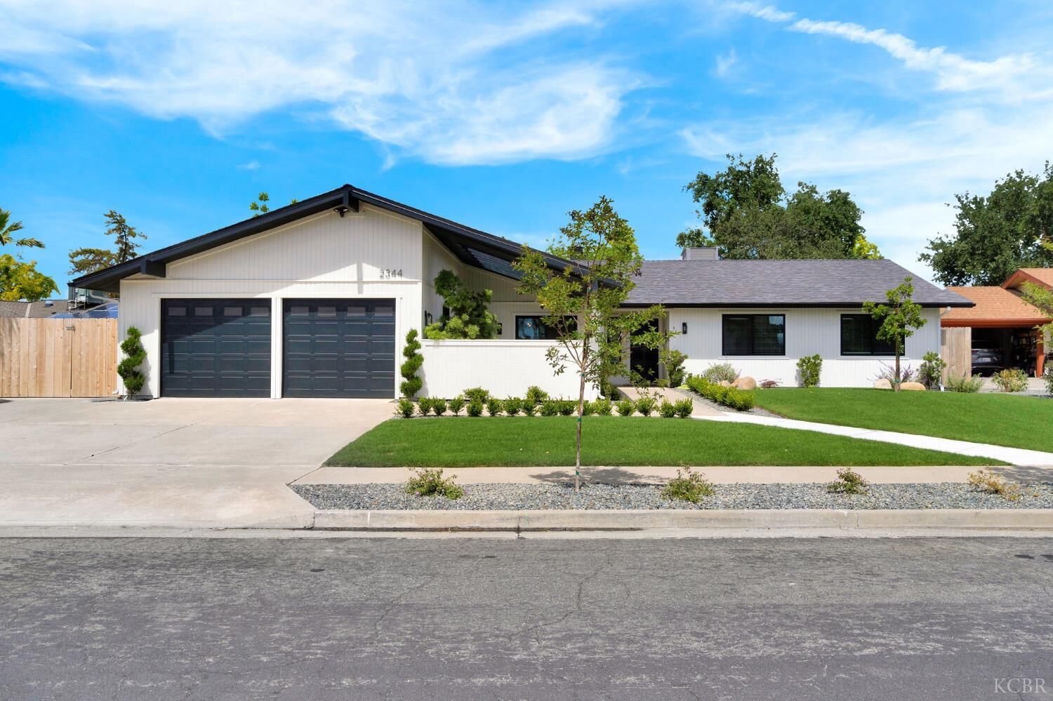 Property Photo:  2344 Magnolia Court  CA 93230 