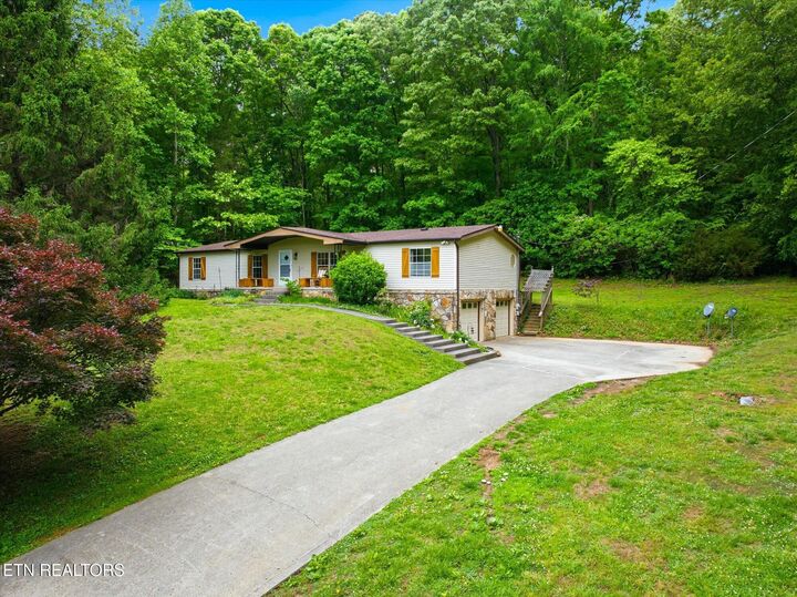 Property Photo:  1440 Oren White Rd  TN 37771 