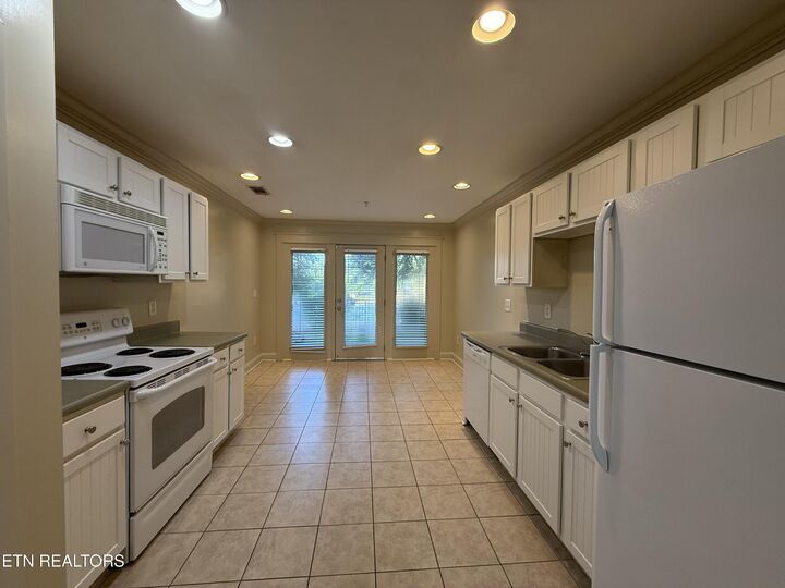 Property Photo:  3831 Cherokee Woods Way 102  TN 37920 