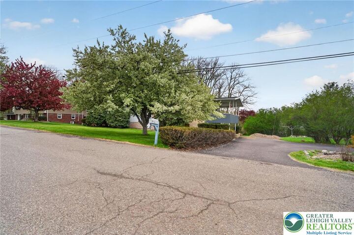 Property Photo:  1 Powell Street  PA 18707 