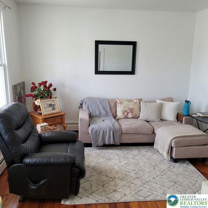 Property Photo:  440 New Street  PA 18017 